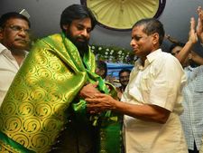 పవన్‌కు దాడి షాకిచ్చారా?: చంద్రబాబూ! మీఅద్భుతాలు చాలు, మోడీకి చెప్పగా విన్నాను