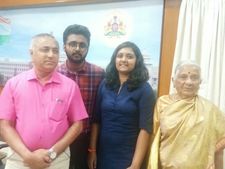 మూడు రోజుల్లో గృహప్రవేశం, రద్దు: ఖర్చుల డబ్బు వరద బాధితులకు, ఫ్యామీలి! 