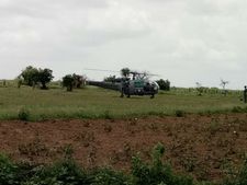 సాంకేతిక లోపం: సిద్దిపేటలో ఎమర్జెన్సీ ల్యాండైన చేతక్ హెలికాప్టర్