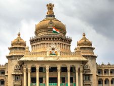 బెంగళూరులో 2 వేల చోట్ల హైఫై హాట్ స్పాట్స్, ఫ్రీ ఇంటర్నెట్, పార్క్ ల్లో పండగే !   