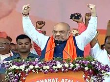 లడాయి మొదలైంది: కాంగ్రెస్, కేసీఆర్‌ను ఏకేసిన అమిత్ షా