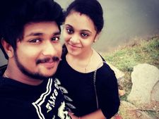 ప్రణయ్ అంతిమయాత్ర, అమృతను ఊరడించిన అజయ్: హత్యపై కేటీఆర్ స్పందన