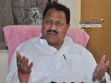 అన్నీ చెప్పను, కేసీఆర్ నుంచి సమాధానం రావాలి: కాంగ్రెస్‌లో చేరికపై డీఎస్