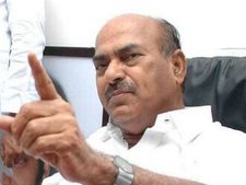 కొ** పదం తప్పా?...ఆ సిఐ నా చుట్టూ ఎన్నిసార్లు తిరిగారో?:జెసి, ప్రబోధానందని బహిష్కరించాలి:మత పెద్దలు