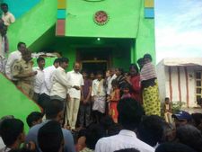 ప్రత్యేక హోదా కోసం 14 ఏళ్ల బాలుడు ఆత్మహత్య, బాధాకరమని చంద్రబాబు