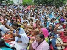  ఎపి:రాష్ట్రంలో నిరసనల హోరు...మంగళగిరిలో ఉద్రిక్తత;రేపు మరికొన్ని సంఘాల ఆందోళన