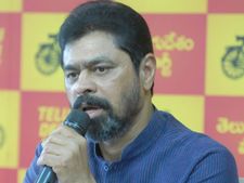మీసం తిప్పా, 3బెడ్రూం ఇంట్లో అర్ధరాత్రి దాకానా: ఐటీ సోదాలపై ఛానల్స్‌కు సీఎం రమేష్ హెచ్చరిక