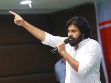 కన్నీళ్లు ఆగట్లేదు, బెదిరిస్తే తోలుతీస్తా: తుఫాను బాధిత ప్రాంతాల్లో పవన్ కళ్యాణ్