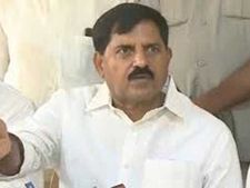తెలంగాణాలో మూసేసినట్లే ఎపిలో కూడా జగన్ పార్టీకి మూత:మంత్రి ఆది;బీజేపీపై కుటుంబరావు ధ్వజం