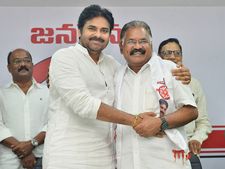కాంగ్రెస్ పార్టీకి మ‌రో దెబ్బ‌..! మాజీ మంత్రి బాల‌రాజు ఔట్..!!