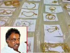 లాకర్లా...బంగారం దుకాణాలా?:ఎసిబికి పట్టుబడ్డ వెంకటరావు వైభోగం...వట్టి ఆభరణాలే రూ.3 కోట్లు