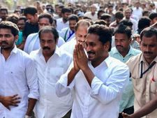 జగన్ ప్రజాసంకల్ప యాత్రకు నేటితో ఏడాది...పాదయాత్ర చరిత్రలో సరికొత్త రికార్డులు;మరెన్నో మైలురాళ్లు