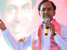 చేతులెత్తి దండం పెట్టి చెబుతున్నా, నేను మంత్రగాడినేమోనని ఆశ్చర్యపోతున్నారు: కేసీఆర్