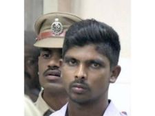 సంచలనం:'జగన్ పై దాడి' శ్రీనివాస్ ను మరోసారి కస్టడీకి కోరుతూ పిటిషన్ వేయనున్న పోలీసులు? 
