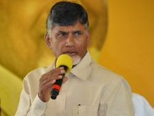 మోడీ! ఏ మొహం పెట్టుకొని వస్తున్నావ్, చేతులు దులుపుకున్నావ్: చంద్రబాబు నిప్పులు