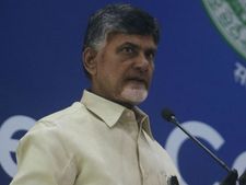 మ‌రోసారి రిజ‌ర్వేష‌న్ల తుట్టెను క‌దుపుతున్న సీయం : ద‌ళిక క్రైస్త‌వుల‌ పై కీల‌క కామెంట్లు.