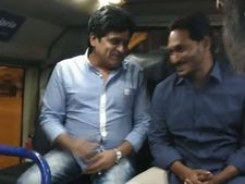 పవన్‌కు షాక్ :  వైసీపీలోకి స్టార్ కమెడియన్ అలీ... ఎక్కడి నుంచి పోటీ చేస్తున్నారో తెలుసా..? 