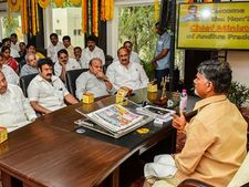 సీయం ఏక్ నంబ‌రీ..మంత్రి ద‌స్ నంబ‌రీ : ఏపిలో ప్ర‌భుత్వ పెద్ద‌ల తీరు..!