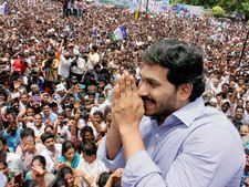 నాడు తండ్రి నేడు తనయుడు: ఇఛ్చాపురంలో ముగియనున్న జగన్ పాదయాత్ర..ఇవీ విశేషాలు