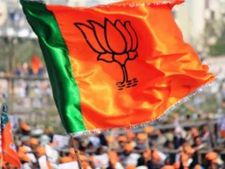 ఏపి డిజిపిని మార్చాలి : ఆ ఓట్ల‌ను తిరిగి చేర్చండి : ఎన్నిక‌ల సంఘానికి బిజెపి ఫిర్యాదు..!