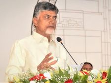 మా డాటా చోరీ చేసి మాకే ఫోన్లా?.. వాళ్ల ప్లాన్ తిప్పికొట్టాలన్న చంద్రబాబు