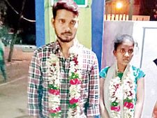 సెల్ టవర్ ఎక్కిన ప్రేమికురాలు.. దిగొచ్చిన ప్రేమికుడు.. మూడుముళ్లతో ఏకం