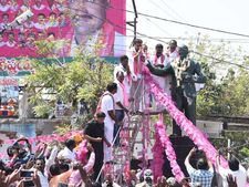 వరంగల్ లో నేడు టీఆర్ఎస్ సమరశంఖారావం సభ ... భారీ ఏర్పాట్లు 