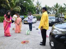 నారా లోకేష్ నామినేషన్ దాఖలు: తల్లిదండ్రులు ఆశీర్వాదం..ఎదురొచ్చిన బ్రాహ్మణి