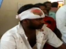 టీడీపీ-వైఎస్ఆర్సీపీ ఘర్షణలు: ఏలూరులో టీడీపీ అభ్యర్థి బుజ్జి గన్ మెన్ల దౌర్జన్యం? 