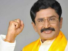 తెలంగాణలో పట్టుబడ్డ రెండు కోట్ల గుట్టు తేల్చిన పోలీసులు.. టీడీపీ నేతలపై కేసులు నమోదు! 