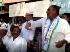 మరో వివాదంలో వైసీపీ !? కార్యకర్తలపై నోట్లవర్షం! ఈసీకి ఫిర్యాదు చేసిన టీడీపీ 
