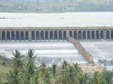కర్ణాటకకు షాక్: తమిళనాడుకు కావేరీ నీరు విడుదల చెయ్యండి, బెంగళూరుకు తాగునీరు కష్ట్రాలు !