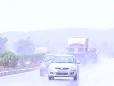 రెండు రోజుల పాటు  అతి బారీ వర్షాలు..! ఏపిలో మొదలైన 