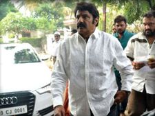 ఫంక్షన్ చేయాల్సిన టైమ్ లో టెన్షన్ పడుతున్న బాలయ్య..! అల్లుళ్ల విషయంలో అంతా అయోమయమే..!! 