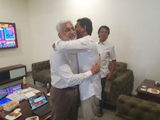వస్తున్నాయ్...వస్తున్నాయ్ జ‌గ‌న‌న్న రథచక్రాల్‌..! విజ‌య‌సాయి రెడ్డి ఉద్విగ్నం