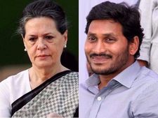 సోనియాగాంధీ ముఖం కూడా చూడాల‌నుకోవ‌ట్లేదు.. కానీ: స‌న్నిహితుల వ‌ద్ద వైఎస్ జ‌గ‌న్‌! 