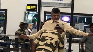 చంద్ర‌బాబును త‌నిఖీ చేస్తారా: జ‌గ‌న్‌ను ఎలా చూసుకున్నాం: టీడీపీ ఎమ్మెల్యేల ఆవేద‌న‌..!