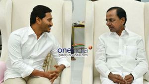 17న విజ‌య‌వాడ‌కు కేసీఆర్‌: జ‌గ‌న్‌తో కీల‌క భేటీ: గ‌వ‌ర్న‌ర్ సైతం వ‌స్తున్నారు..!