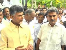 చంద్ర‌బాబు ఫోన్‌! ఉల‌క‌ని, ప‌ల‌క‌ని కేశినేని నాని! 