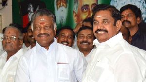 పళని, పన్నీర్ మధ్యలో వైద్యలింగం..! నేతల మద్య  గ్యాప్ పెంచుతున్న వైనం..!!
