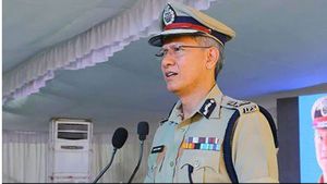 పోస్టింగుల ఊసు లేదు.. ఏపీలో 30 మంది డిఎస్పీలు బదిలీ.. ఇలా ఇదే తొలిసారా?