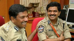 సీనియ‌ర్ ఐపీఎస్..కేంద్రం నుంచి రిలీవ్! రాష్ట్రంలో కీల‌క హోదా!