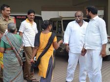 జగన్ పై విమర్శలు చేసిన ఎమ్మెల్యే అరెస్ట్.. బెయిల్ పై రిలీజ్ .. కక్ష సాధింపు చర్య అంటున్న టీడీపీ 