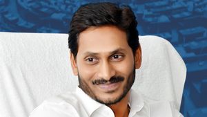  కొత్త త‌ర‌హా రాజ‌కీయాల‌కు కేరాఫ్‌.. వైఎస్ జ‌గ‌న్‌! 