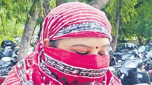 వామ్మో.. రాస 'మోహన' లీలలు.. గుంటూరు ఫారెస్ట్ అధికారి కేసులో సంచలన నిజాలు