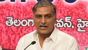  హరీష్ రావు దూసుకెళుతున్నారుగా.. అప్పుడలా, ఇప్పుడిలా..!