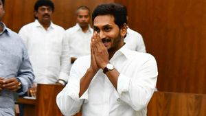 అసెంబ్లీలో  వైసీపీ మంత్రులకు, ఎమ్మెల్యేలకు అటెండెన్స్.. జగన్ షాకింగ్ డెసిషన్ 