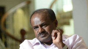 కర్ణాటక ప్రభుత్వం కథ ఖతం: 13 మంది రెబల్ ఎమ్మెల్యేల రాజీనామా ?, రామలింగా రెడ్డి షాక్ !