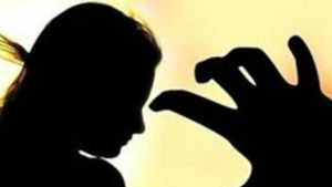  కన్న కూతురినే కాటేసిన మానవ మృగం .. గర్భం దాల్చటంతో వెలుగులోకి వచ్చిన దారుణం 