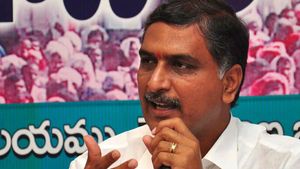 సాహితీతో వెలుగు, సోషల్ మీడియా వీక్‌నెస్ కావొద్దన్న హరీశ్‌రావు